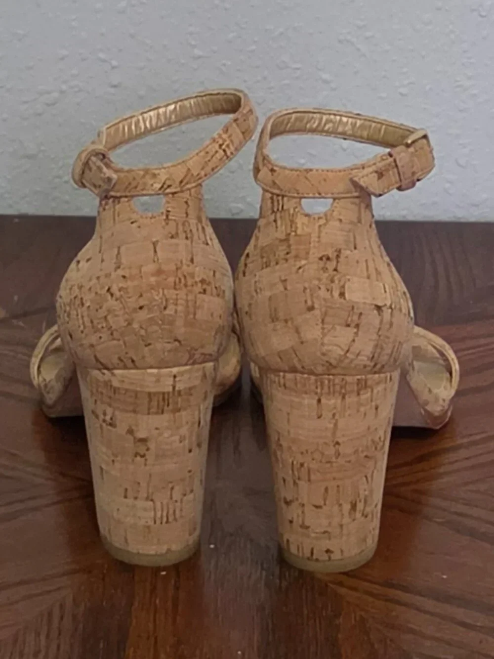 Stuart Weitzman Cork Ankle Strap Block Heel Sandals Women's Size 6M Beige